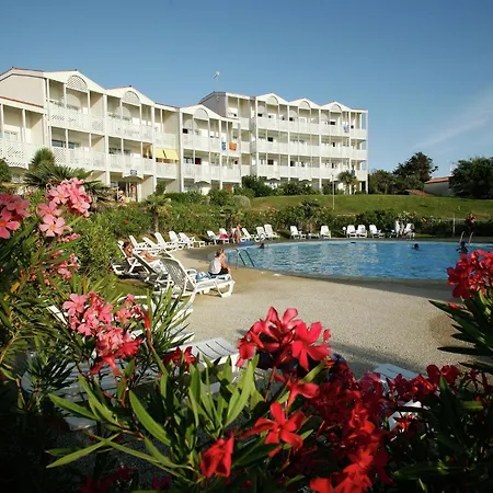 דירה With A View On The Pool Or Near Boyard *